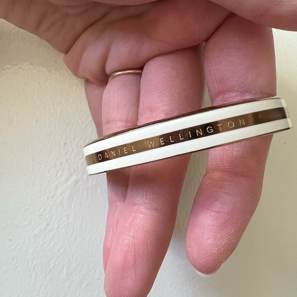 Daniel Wellington Gold and White Bracelet